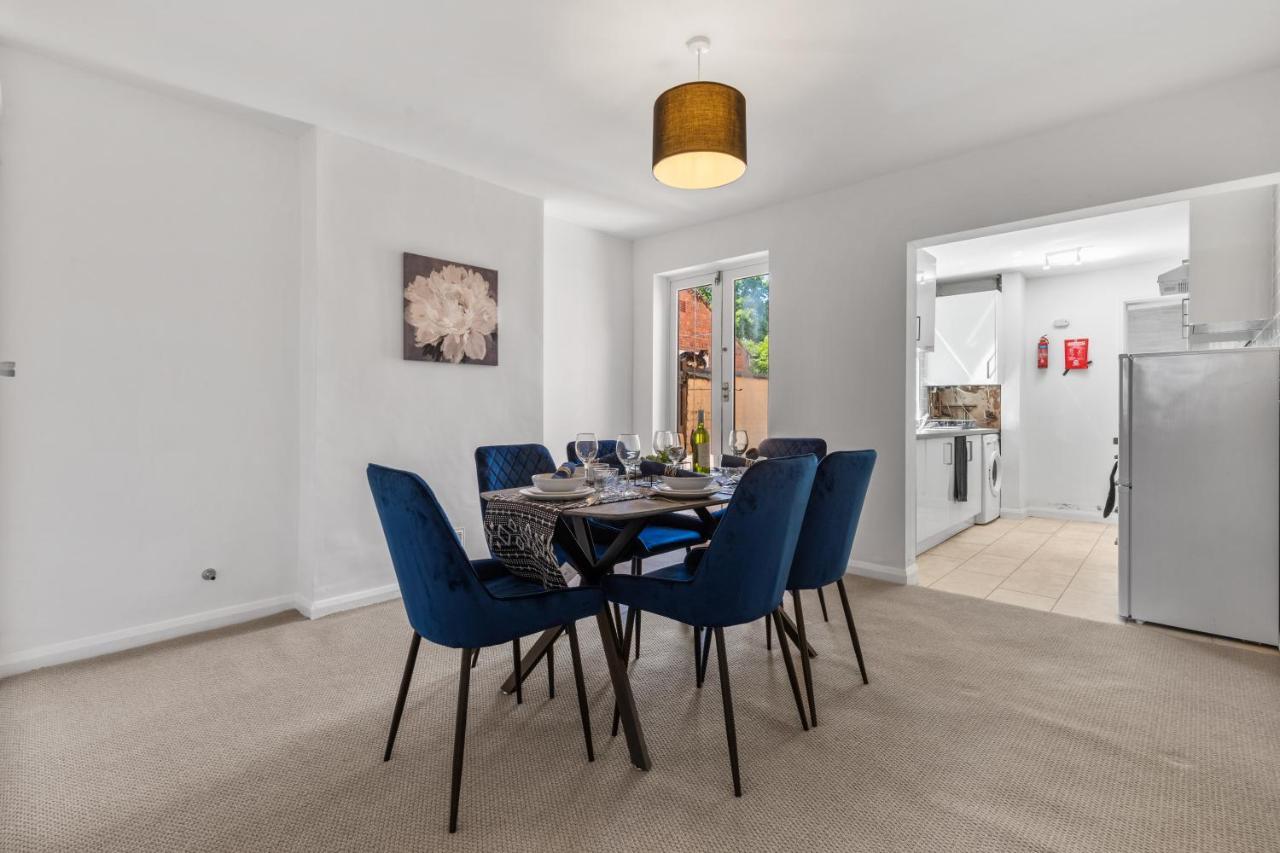 Nuneaton - Ideal 3 Bedroom, Wi-Fi Parking, Sleeps 6 - Jrr Stays Buitenkant foto