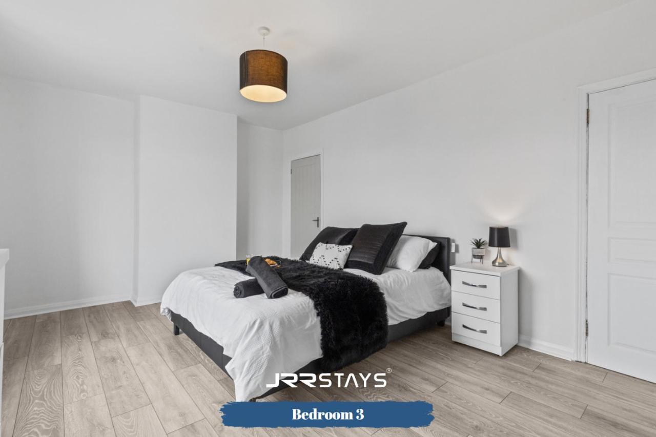 Nuneaton - Ideal 3 Bedroom, Wi-Fi Parking, Sleeps 6 - Jrr Stays Buitenkant foto