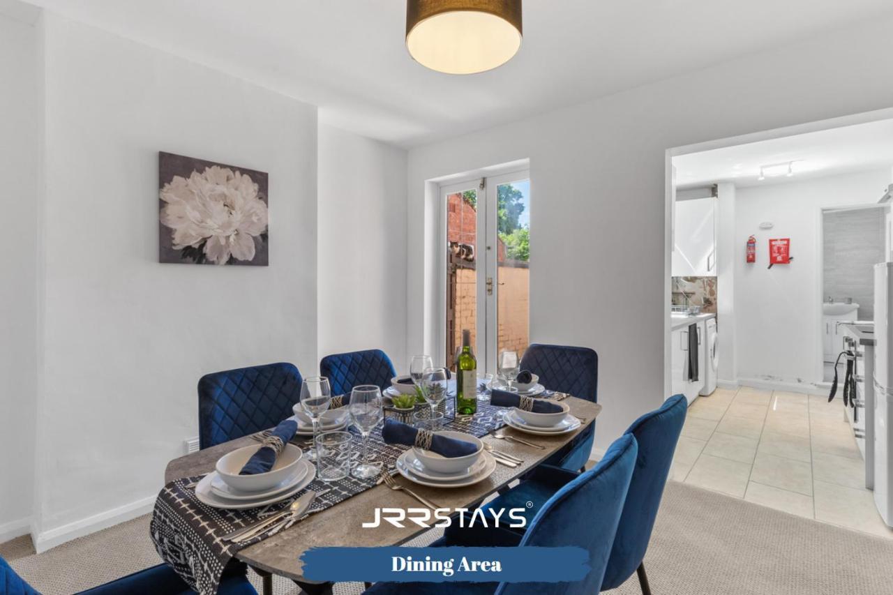 Nuneaton - Ideal 3 Bedroom, Wi-Fi Parking, Sleeps 6 - Jrr Stays Buitenkant foto