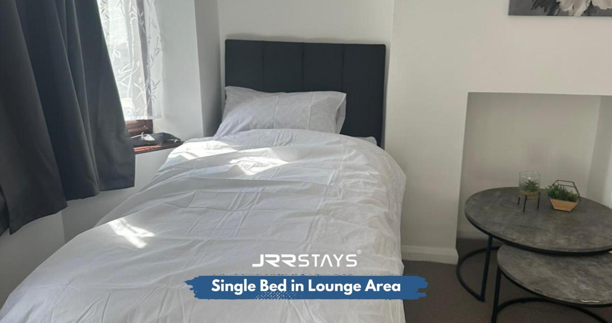 Nuneaton - Ideal 3 Bedroom, Wi-Fi Parking, Sleeps 6 - Jrr Stays Buitenkant foto